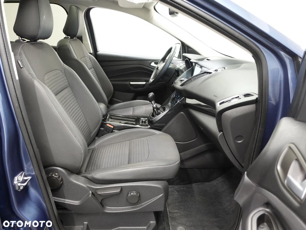 Ford Kuga - 28