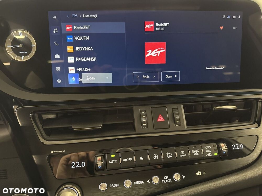 Lexus ES 300h F Sport Edition - 22