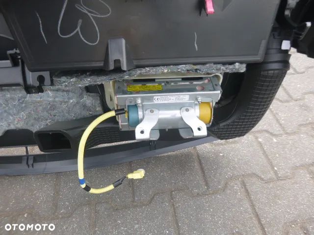 DESKA ROZDZIELCZA KONSOLA TOYOTA YARIS II 06-09T - 12