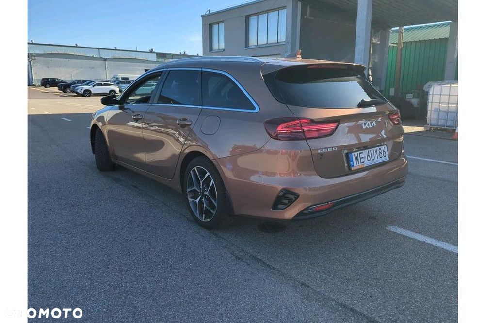 Kia Ceed - 4