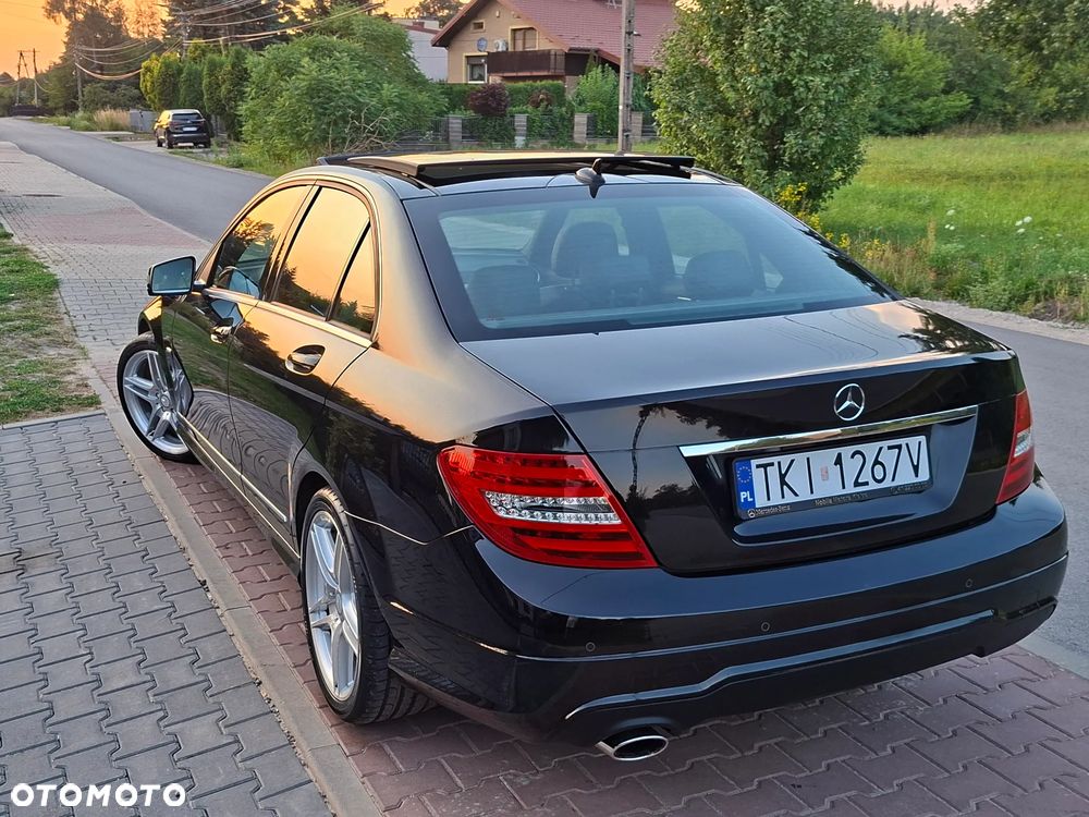 Mercedes-Benz Klasa C 200 CGI BlueEff Avantgarde - 8