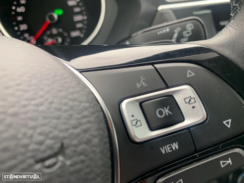VW Tiguan Allspace 2.0 TDI Confortline DSG - 32