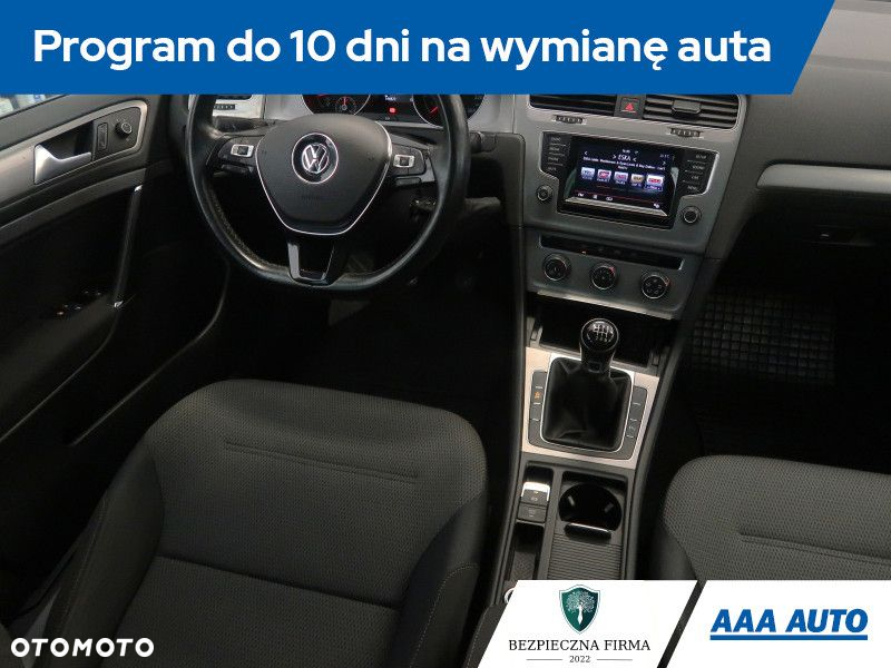 Volkswagen Golf - 8