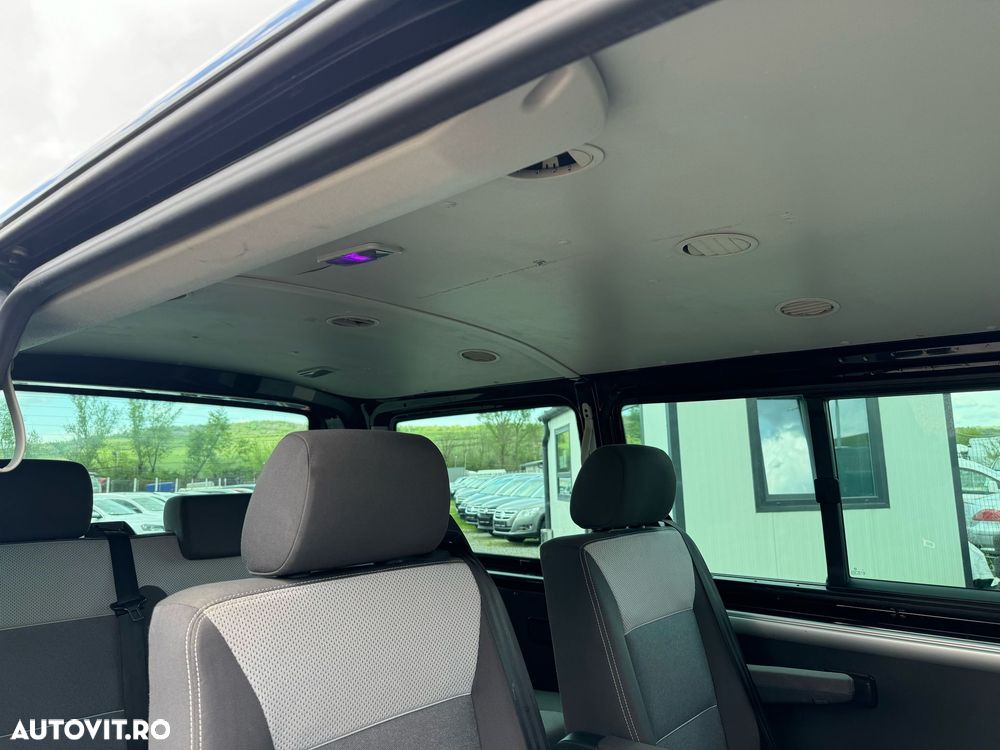 Volkswagen Multivan - 32