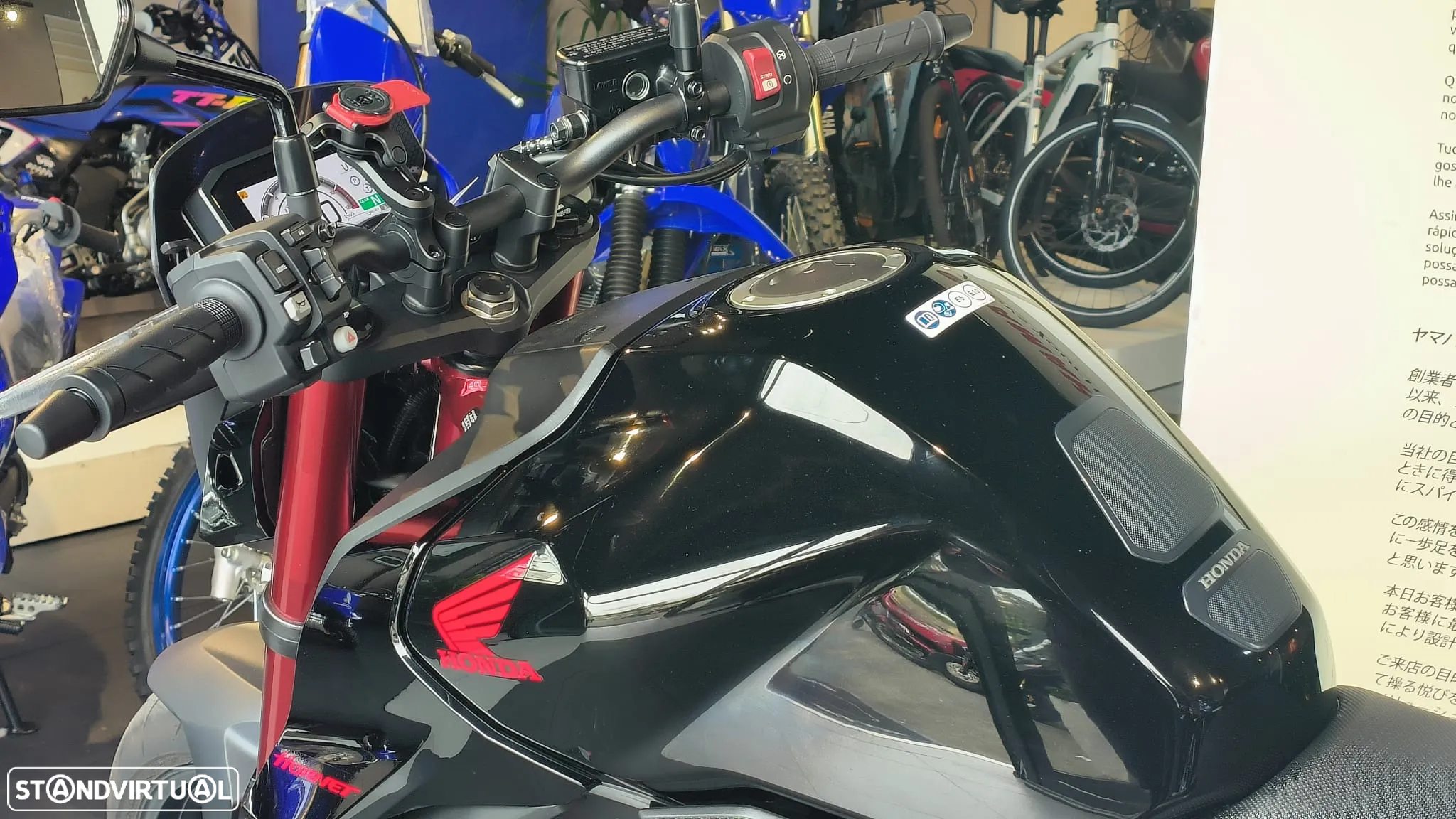 Honda Hornet 750 - 11