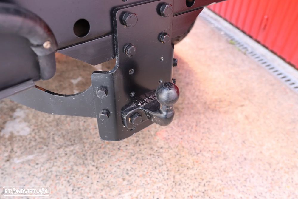 Land Rover Defender 110 DPF Adventure - 14