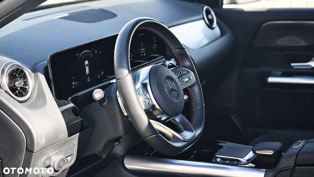 Mercedes-Benz GLA 200 d 8G-DCT AMG Line - 28