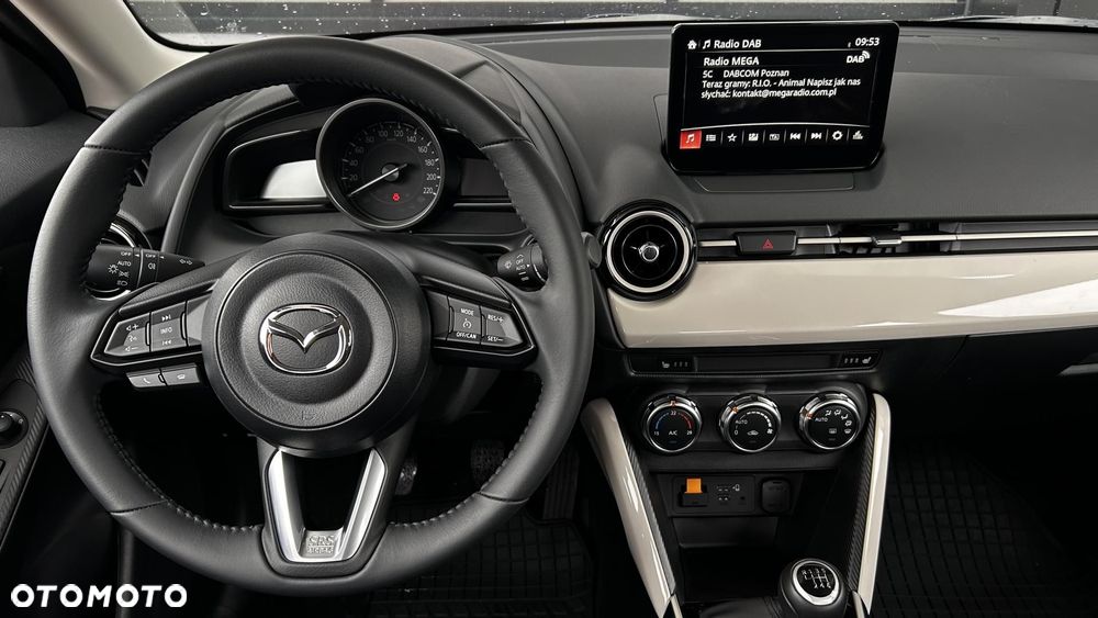 Mazda 2 - 13