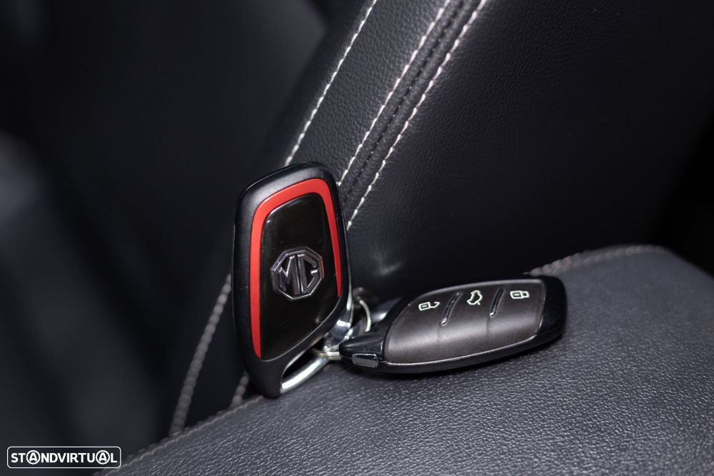 MG ZS EV 44.5 kWh Luxury - 43