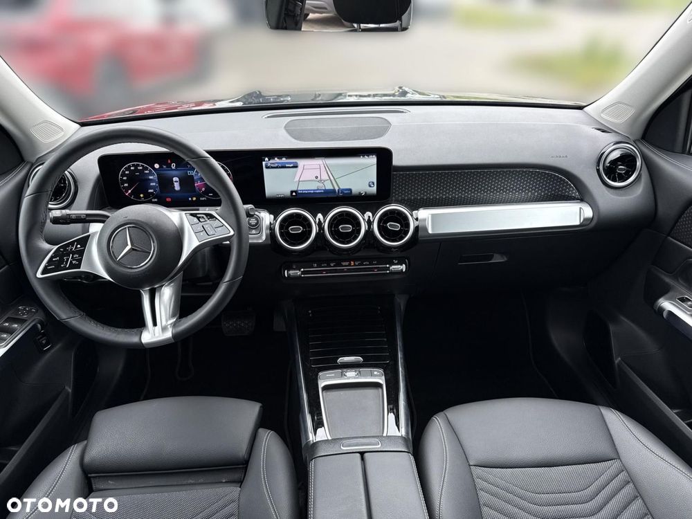 Mercedes-Benz GLB - 16