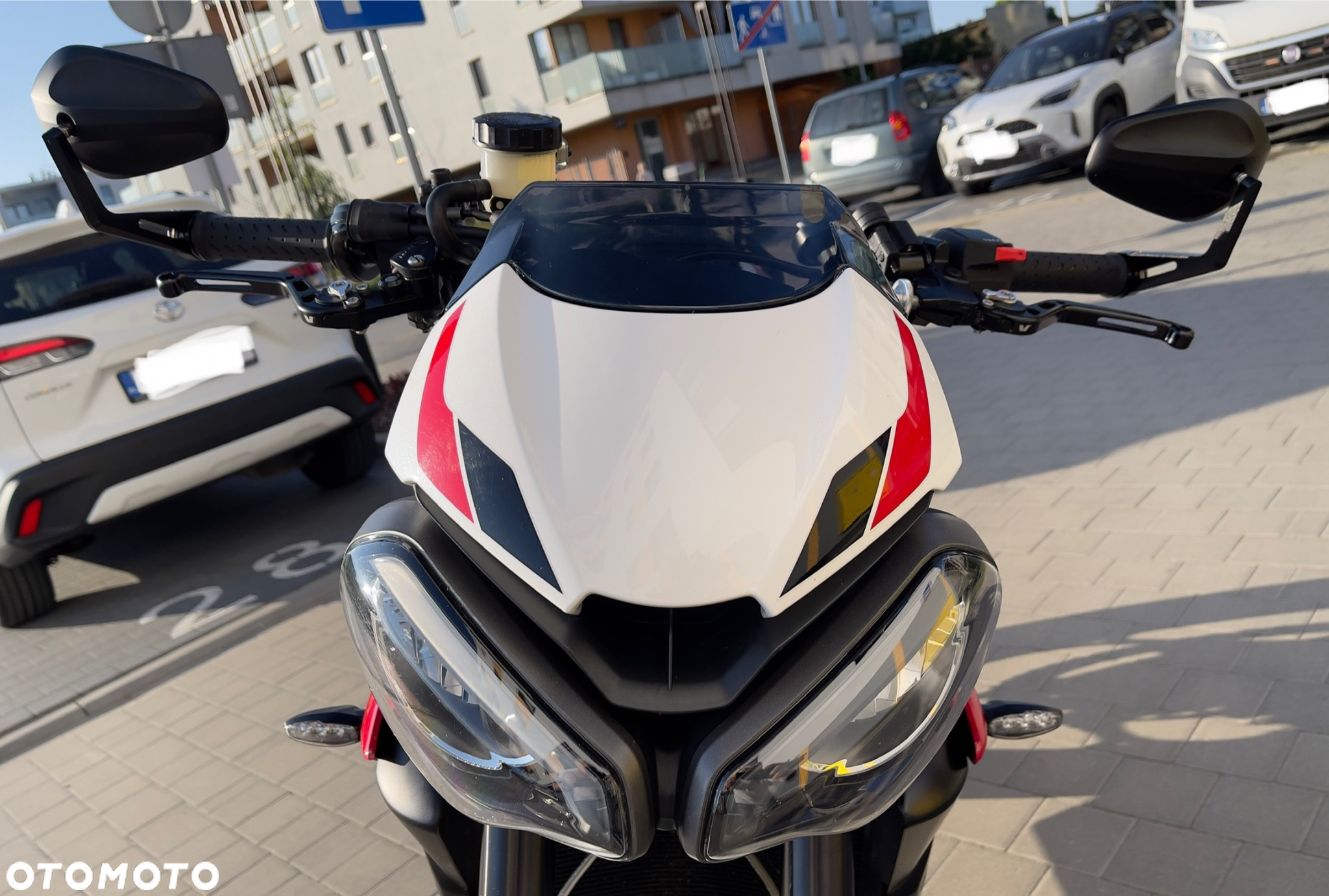 Triumph Street Triple - 7