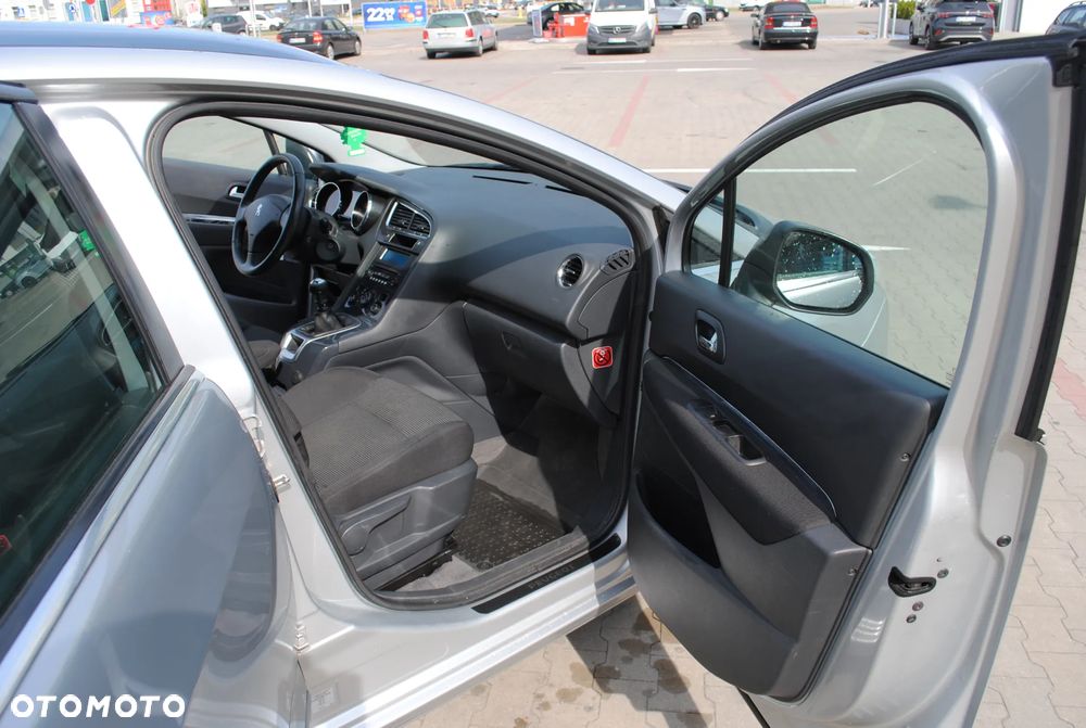 Peugeot 5008 155 THP Platinum - 22