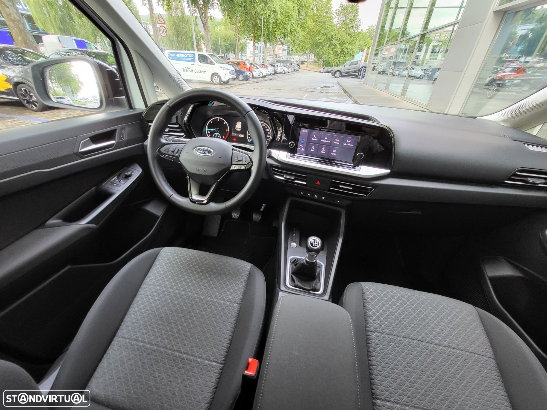 Ford Tourneo Connect Grand 2.0 TDCi Titanium - 11