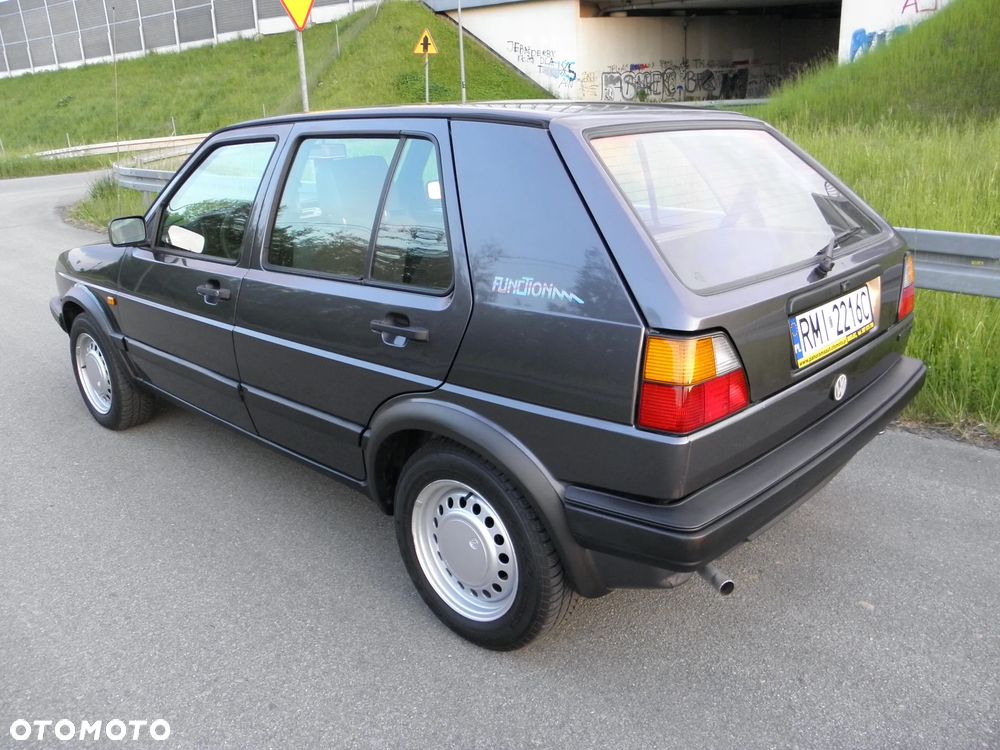 Volkswagen Golf 1.6 CL - 10