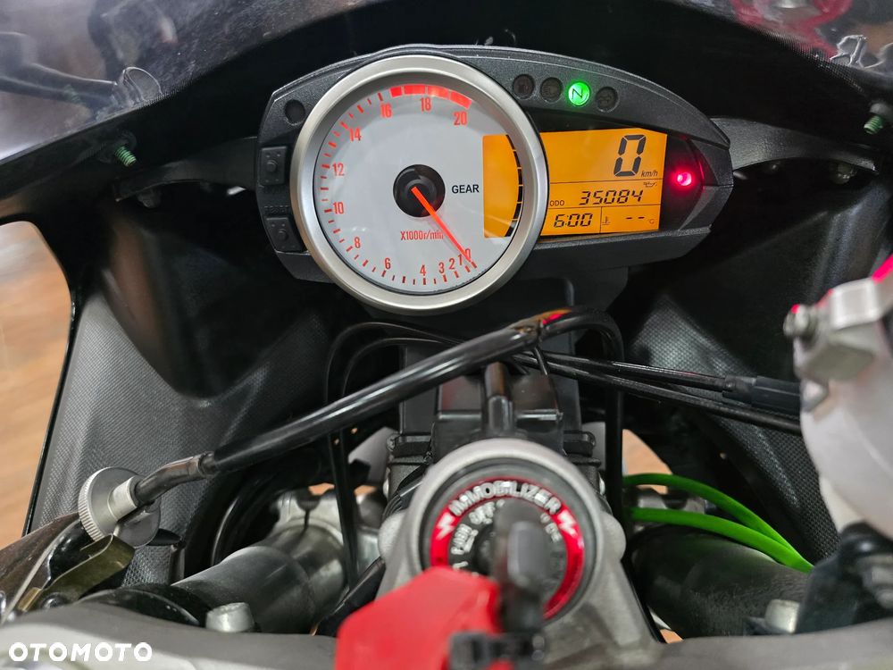 Kawasaki Ninja - 4
