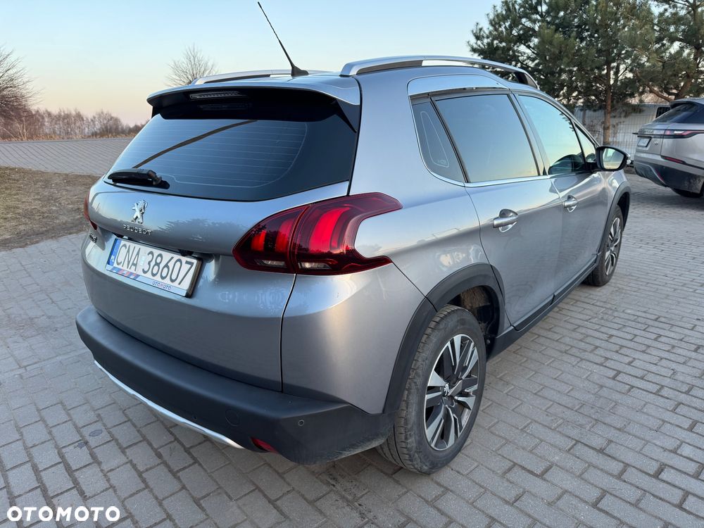 Peugeot 2008 PureTech 110 Stop&Start EAT6 Allure - 4