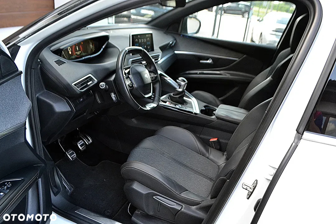 Peugeot 3008 - 17