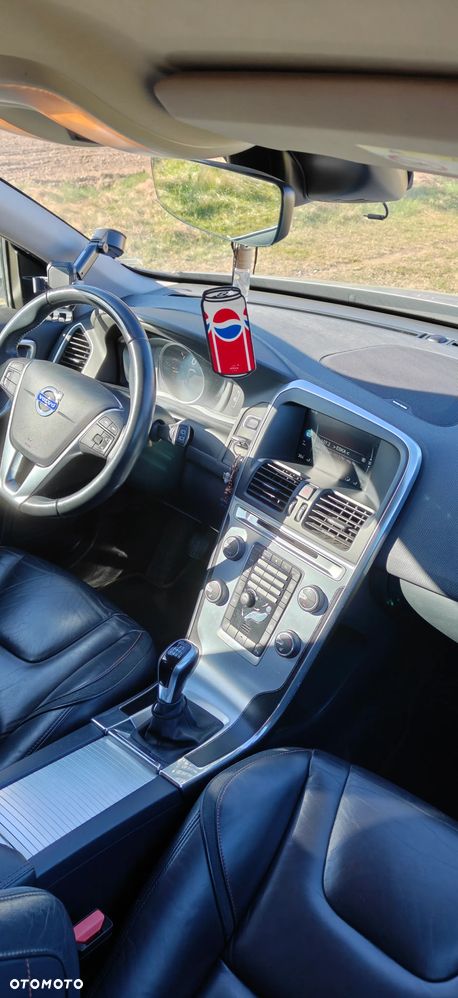 Volvo XC 60 D4 Drive-E Ocean Race - 21