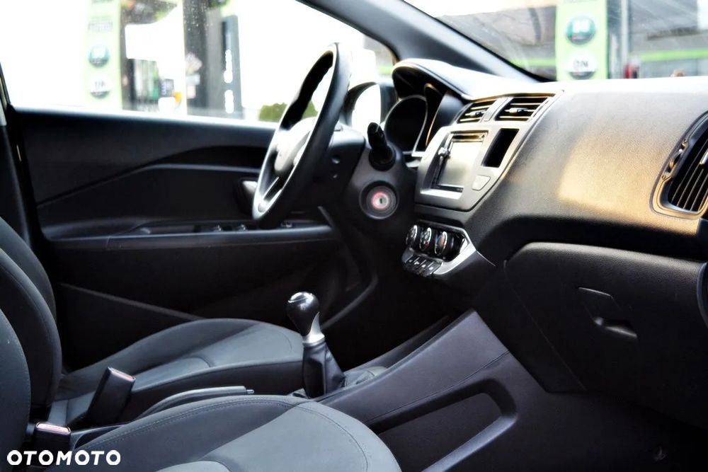 Kia Rio 1.2 Attract - 15