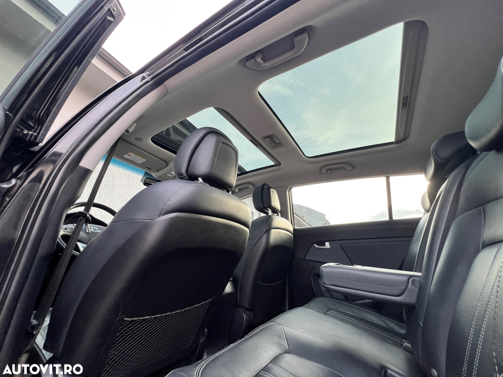 Kia Sportage 2.0 DSL MT 4x4 PREMIUM - 10