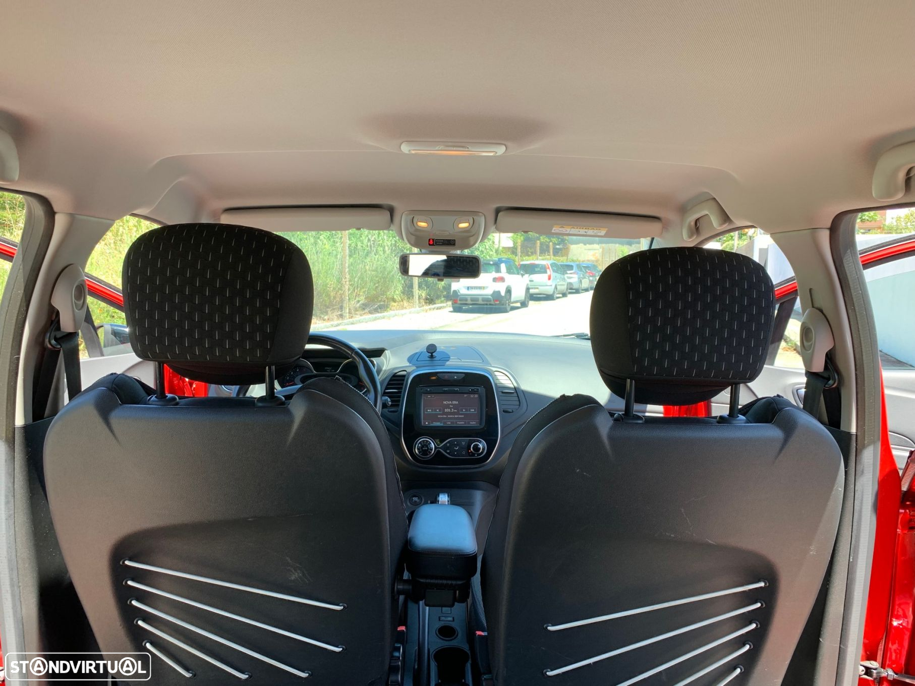 Renault Captur - 19
