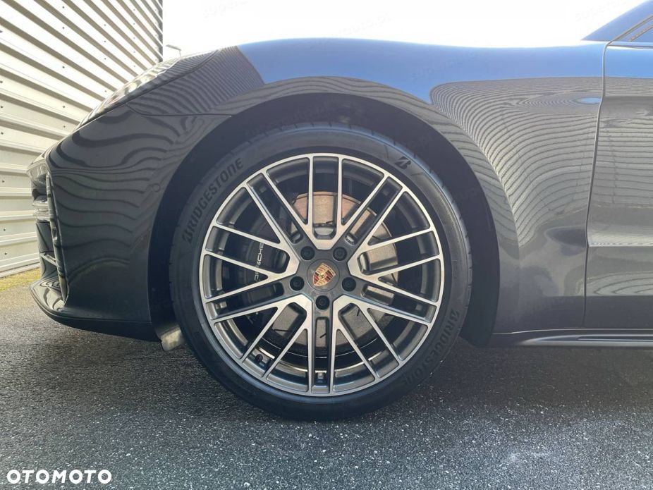 Porsche Panamera 4 - 17