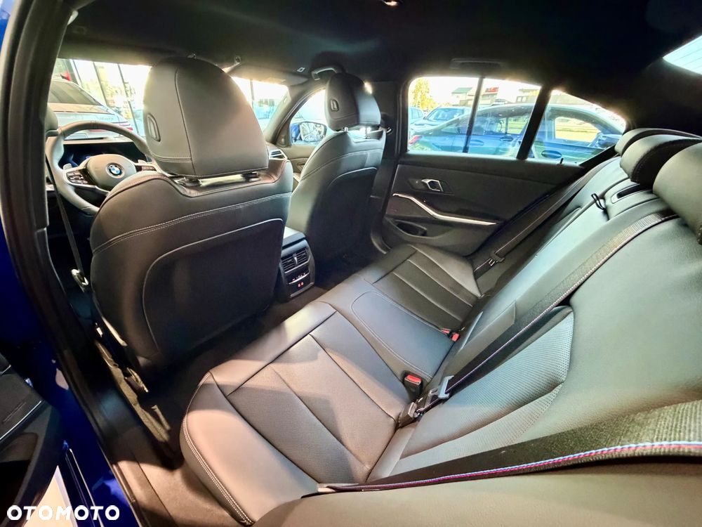 BMW Seria 3 330i xDrive M Sport - 8