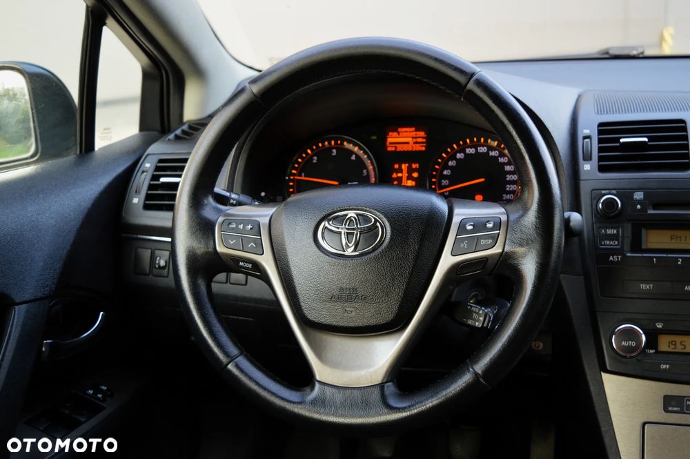 Toyota Avensis 2.0 D-4D Sol - 20