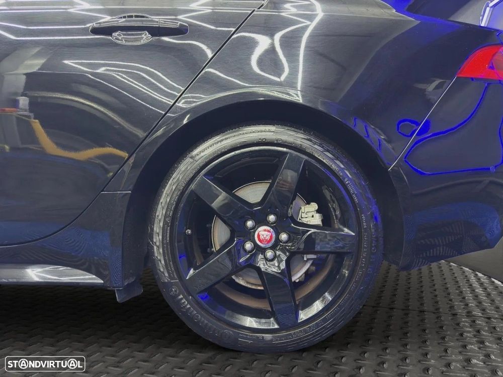 Jaguar XE 2.0 D R-Sport Aut. - 10