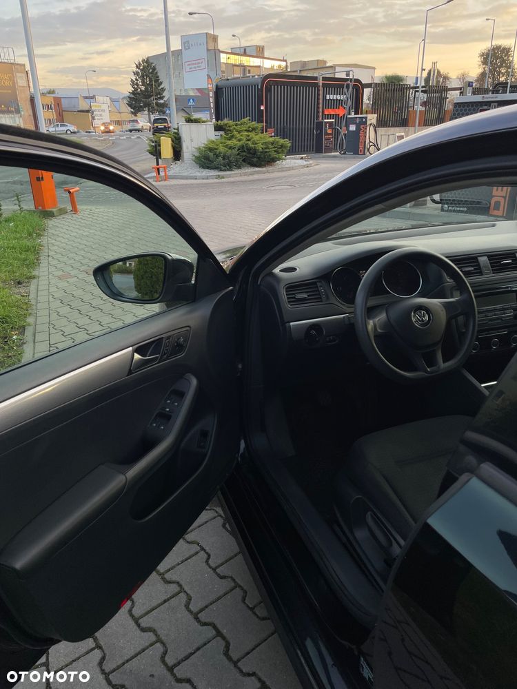 Volkswagen Jetta 2.0 TDI DPF BMT Trendline - 14
