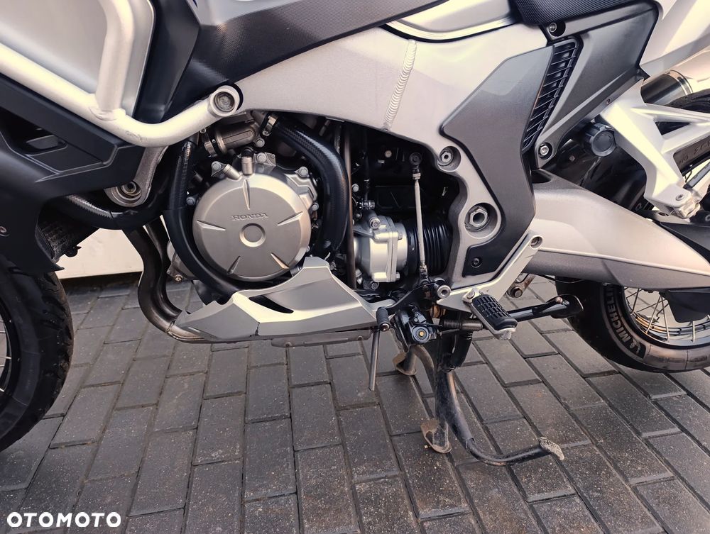 Honda VFR - 14