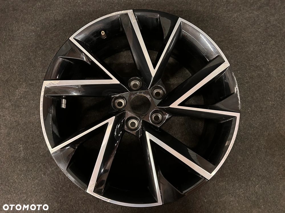 Alufelga Skoda Octavia III RS 18 cali 5x112 1szt. 5E0601025BN - 1
