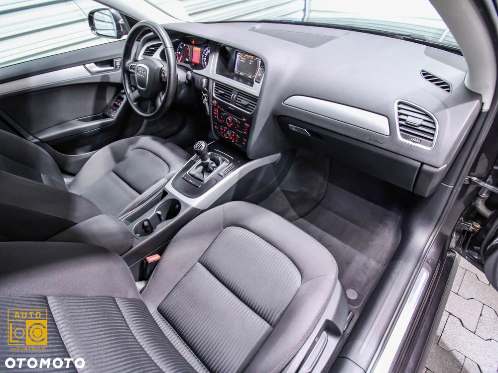 Audi A4 Avant 2.0 TDI - 8