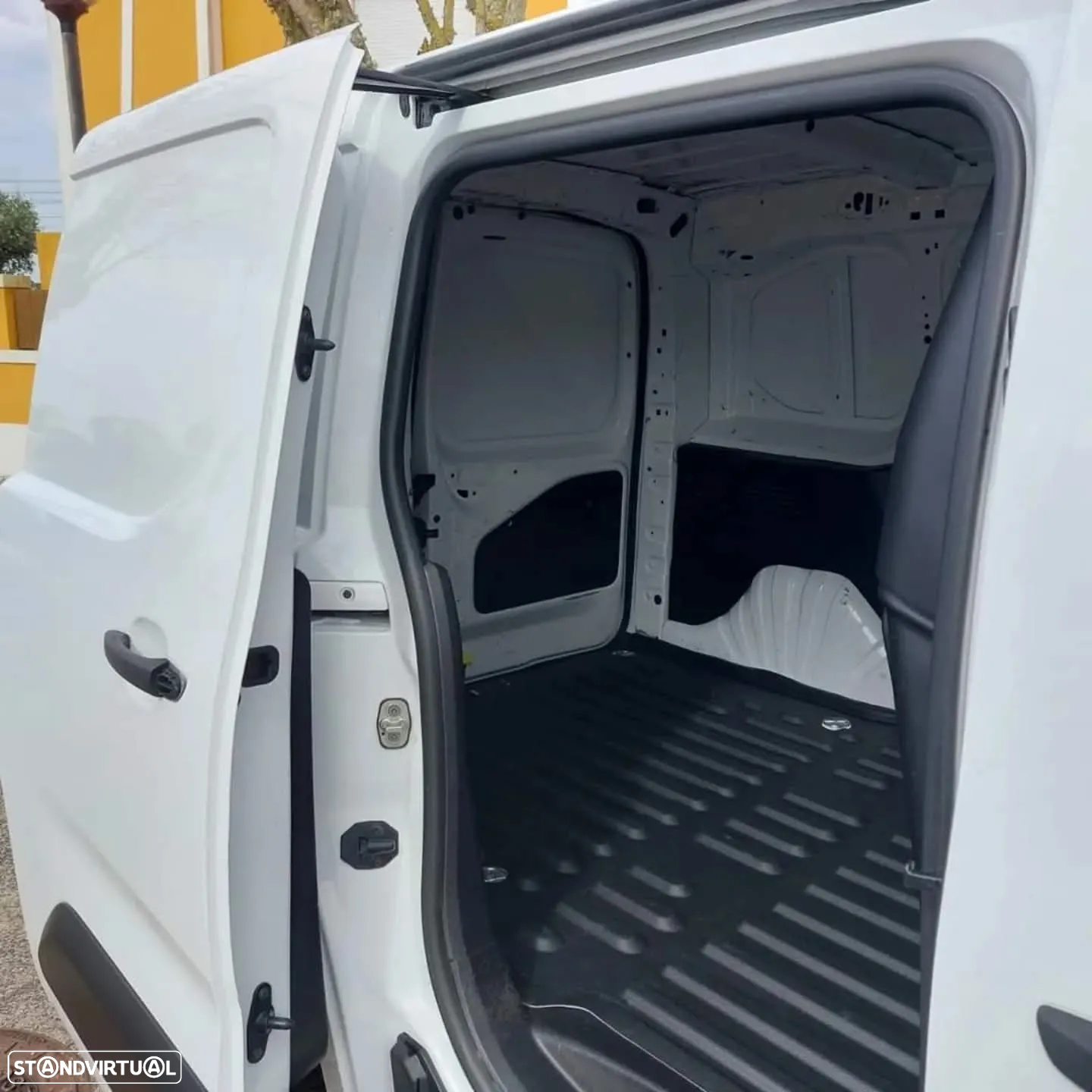 Opel Combo - 2021 | 110.000KM | GARANTIA | 3 LUG. - 13