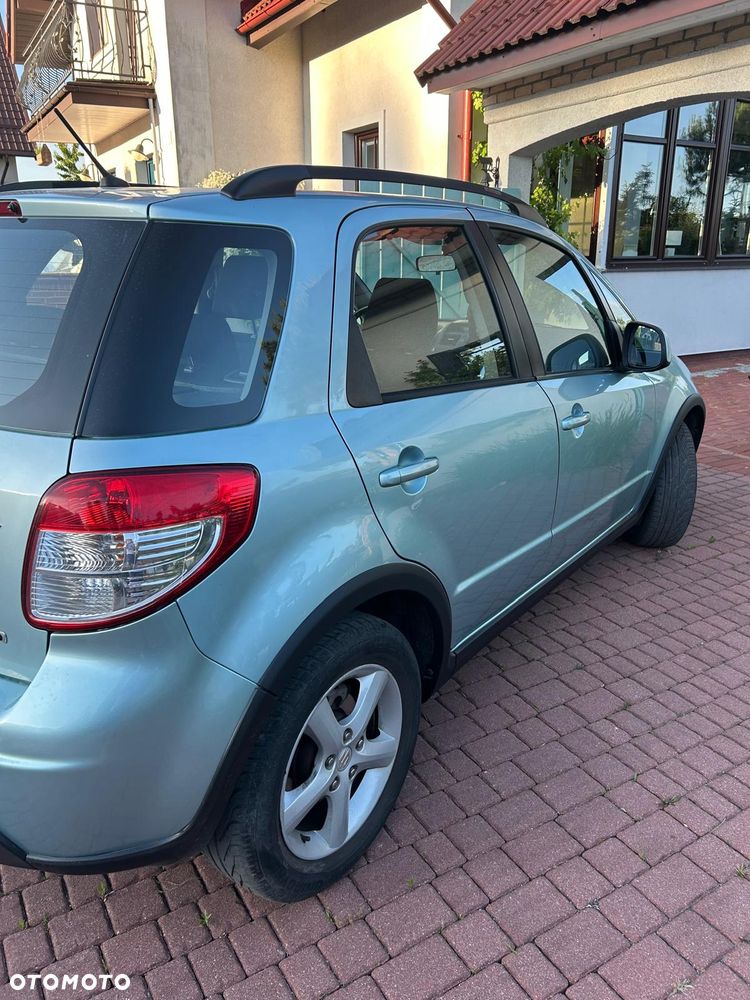Suzuki SX4 - 4