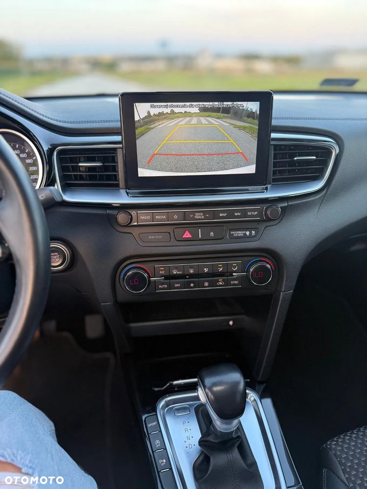 Kia Ceed 1.4 T-GDI DCT OPF Platinum Edition - 31