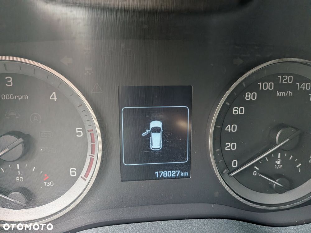 Hyundai Tucson 2.0 CRDI BlueDrive GO 2WD - 17