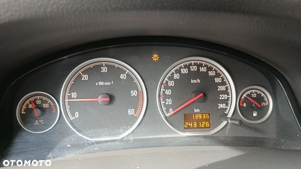 Opel Vectra - 8