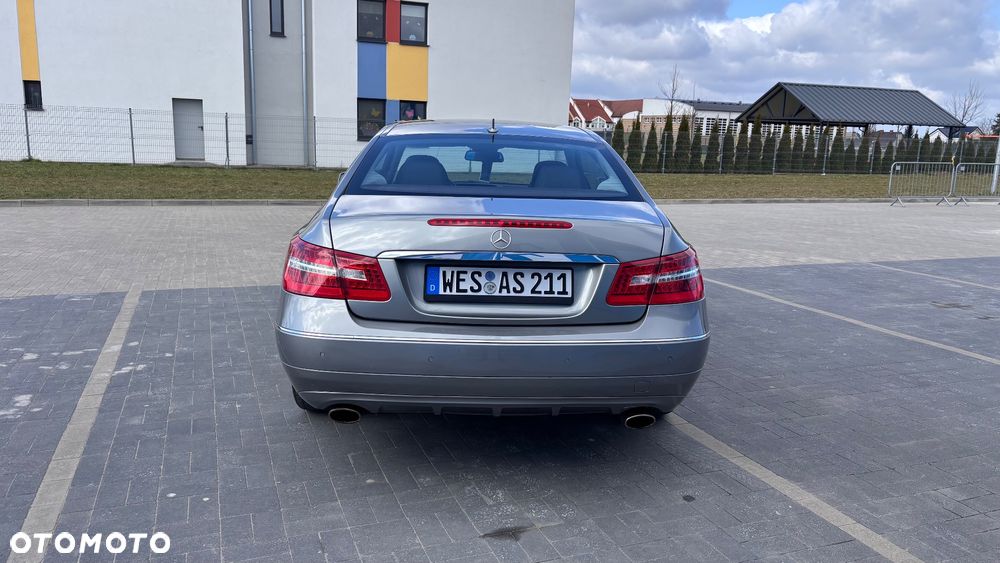 Mercedes-Benz Klasa E 350 CGI BlueEFFICIENCY 7G-TRONIC Avantgarde - 9