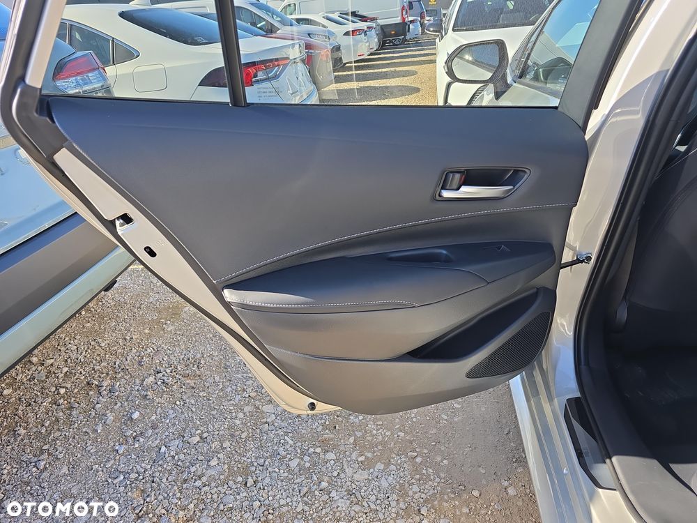 Toyota Corolla 1.8 Hybrid Style - 12
