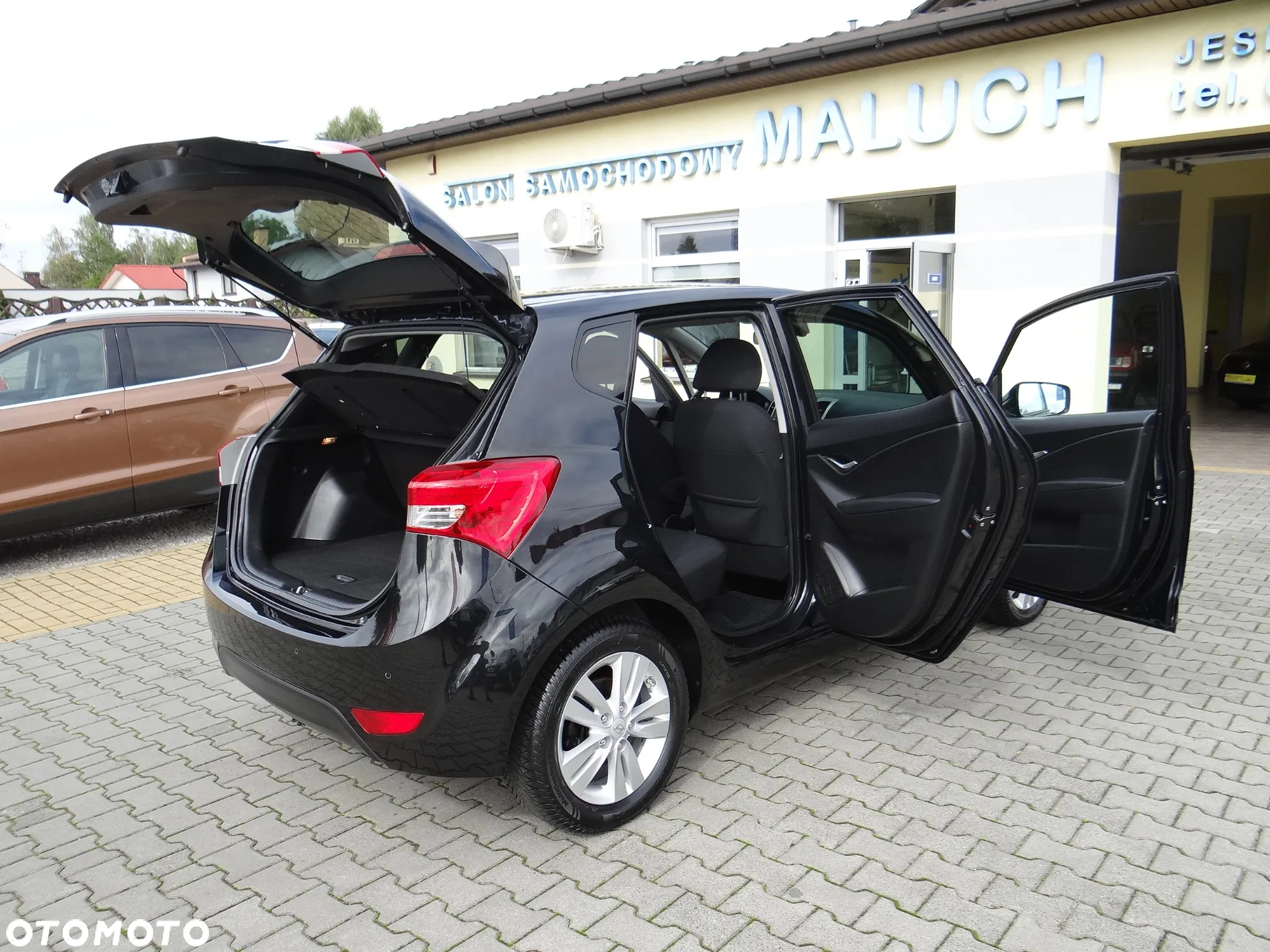 Hyundai ix20 1.4 Premium - 19