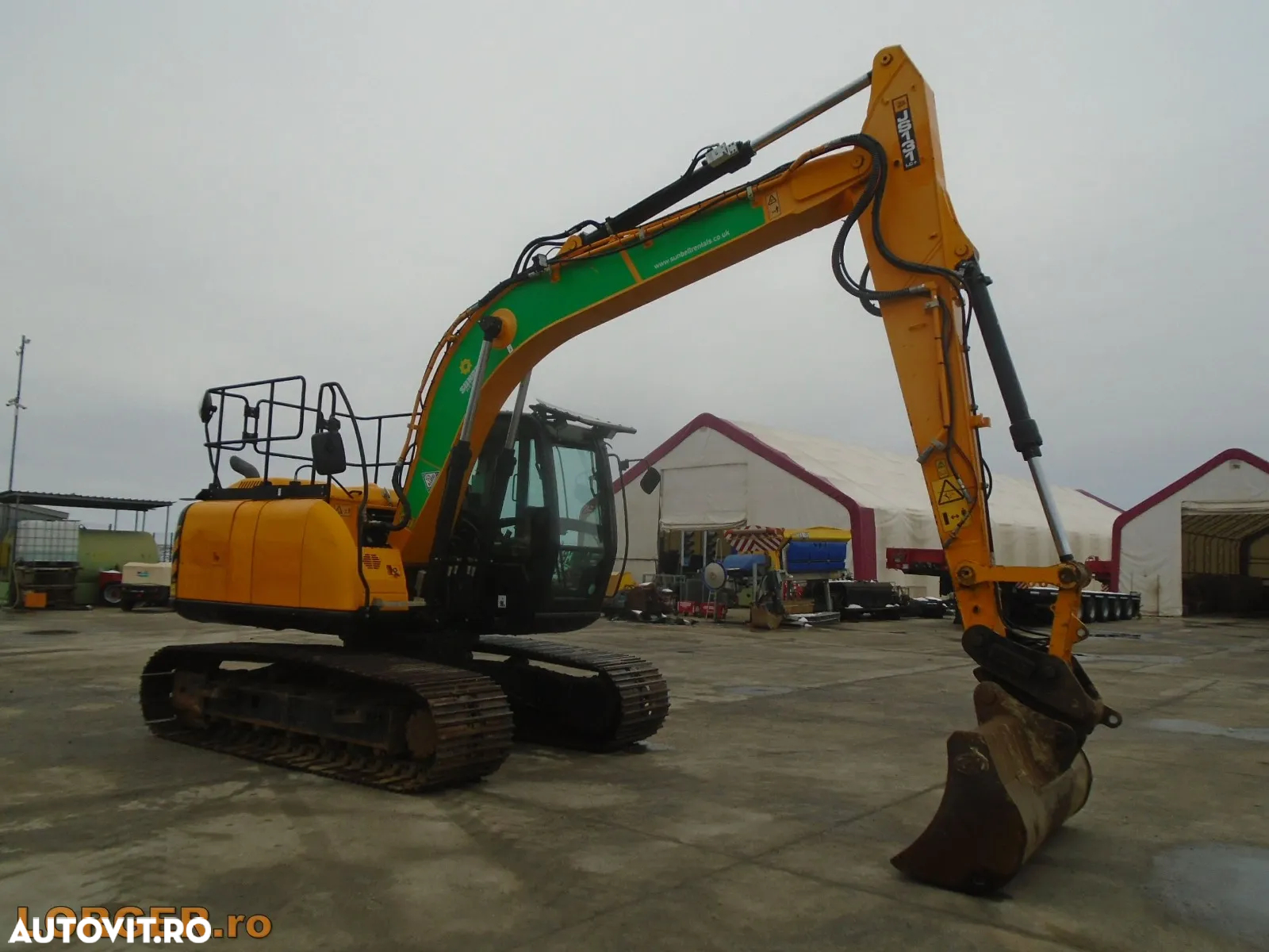 JCB JS 131 LC+ - 5