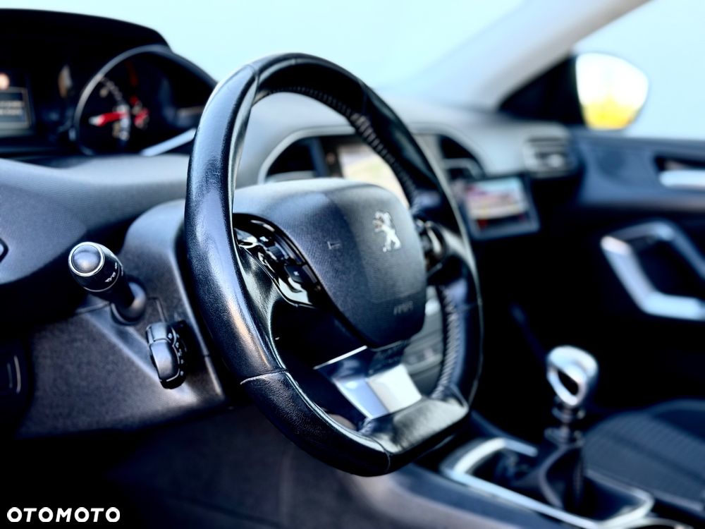 Peugeot 308 BlueHDi FAP 120 Stop&Start Allure - 27