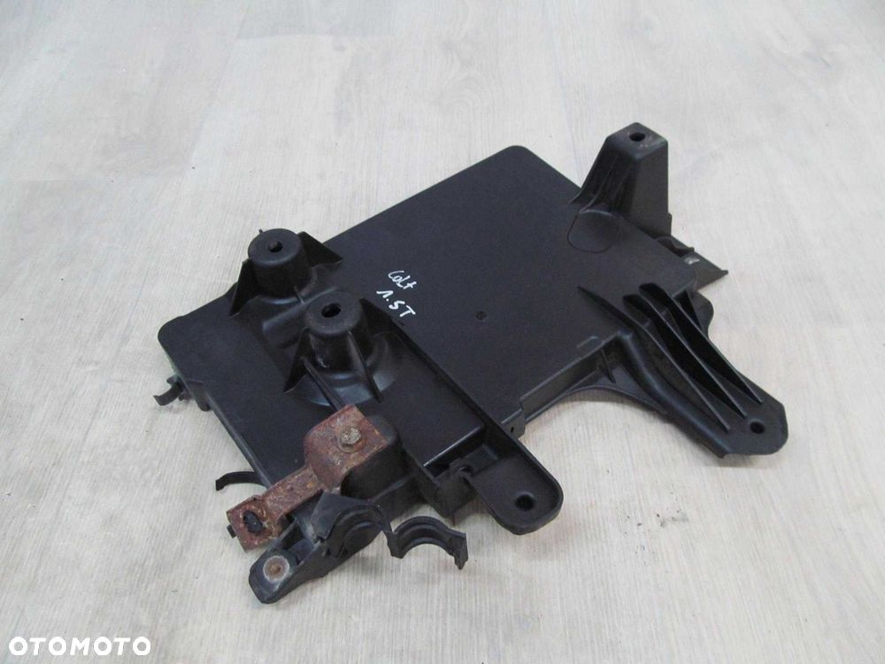 MITSUBISHI COLT VI 1.5T PODSTAWA AKUMULATORA MR989 182 - 1