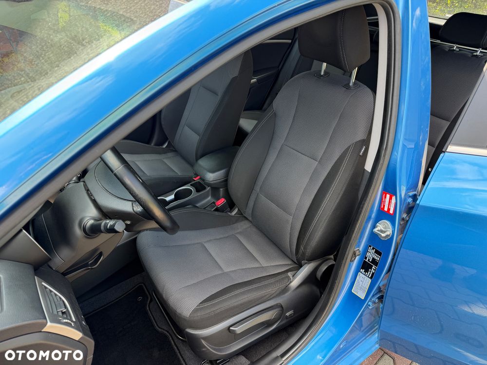Hyundai i30 Kombi 1.6 GDi DCT Premium - 26