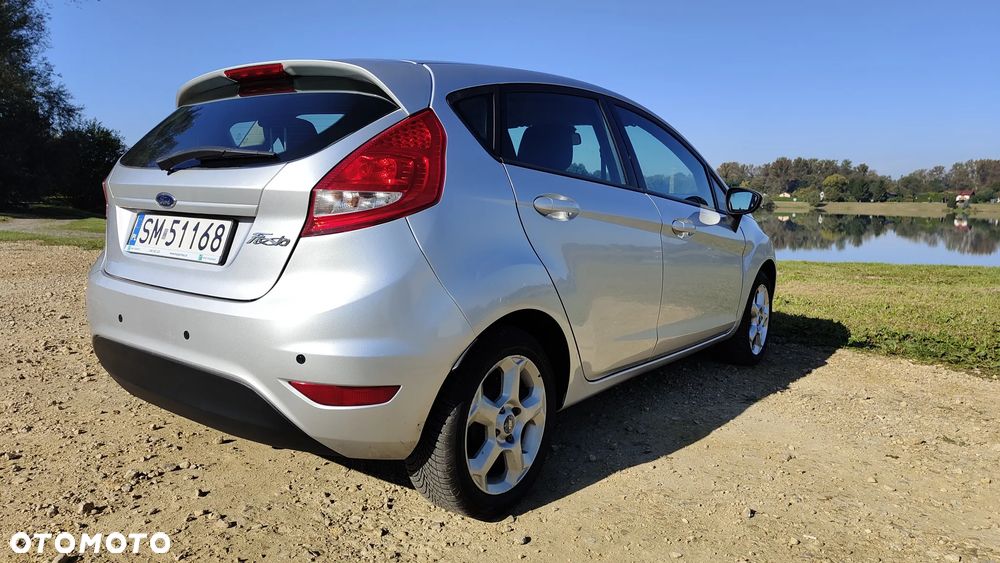 Ford Fiesta - 25