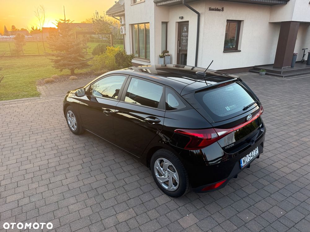 Hyundai i20 1.2 Pure - 12