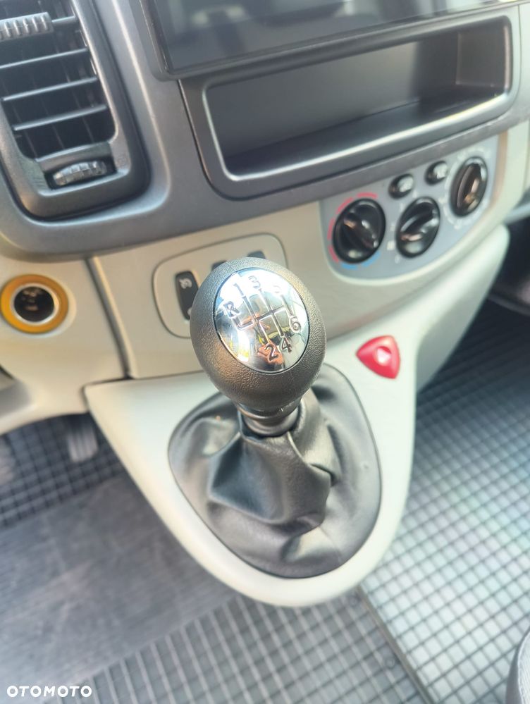 Renault TRAFIC - 32