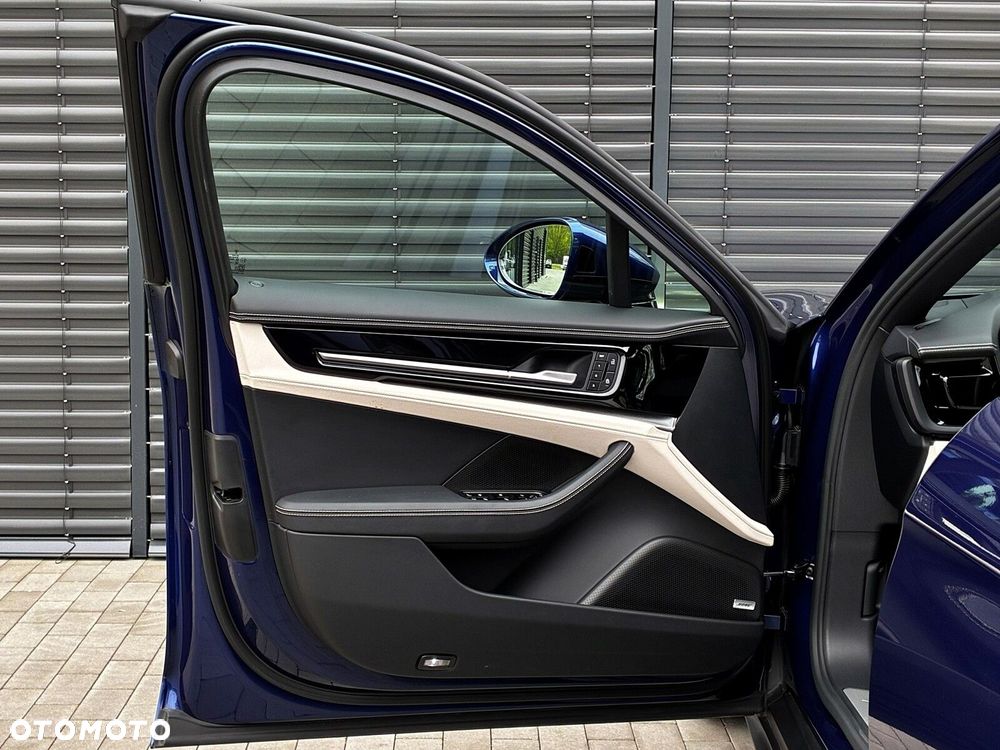 Porsche Panamera - 18