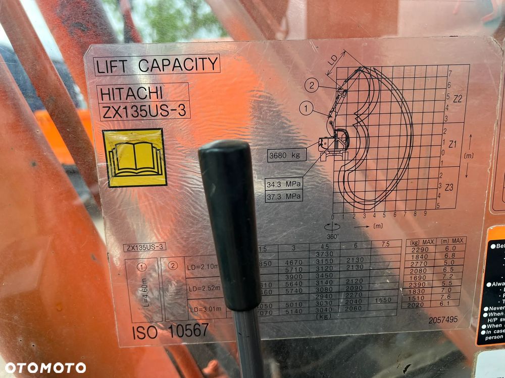 Hitachi ZX135 US - 13